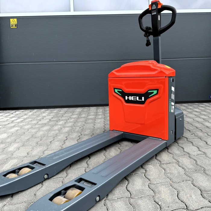HELI CBD15-BLiH típusú elektromos raklapszállító